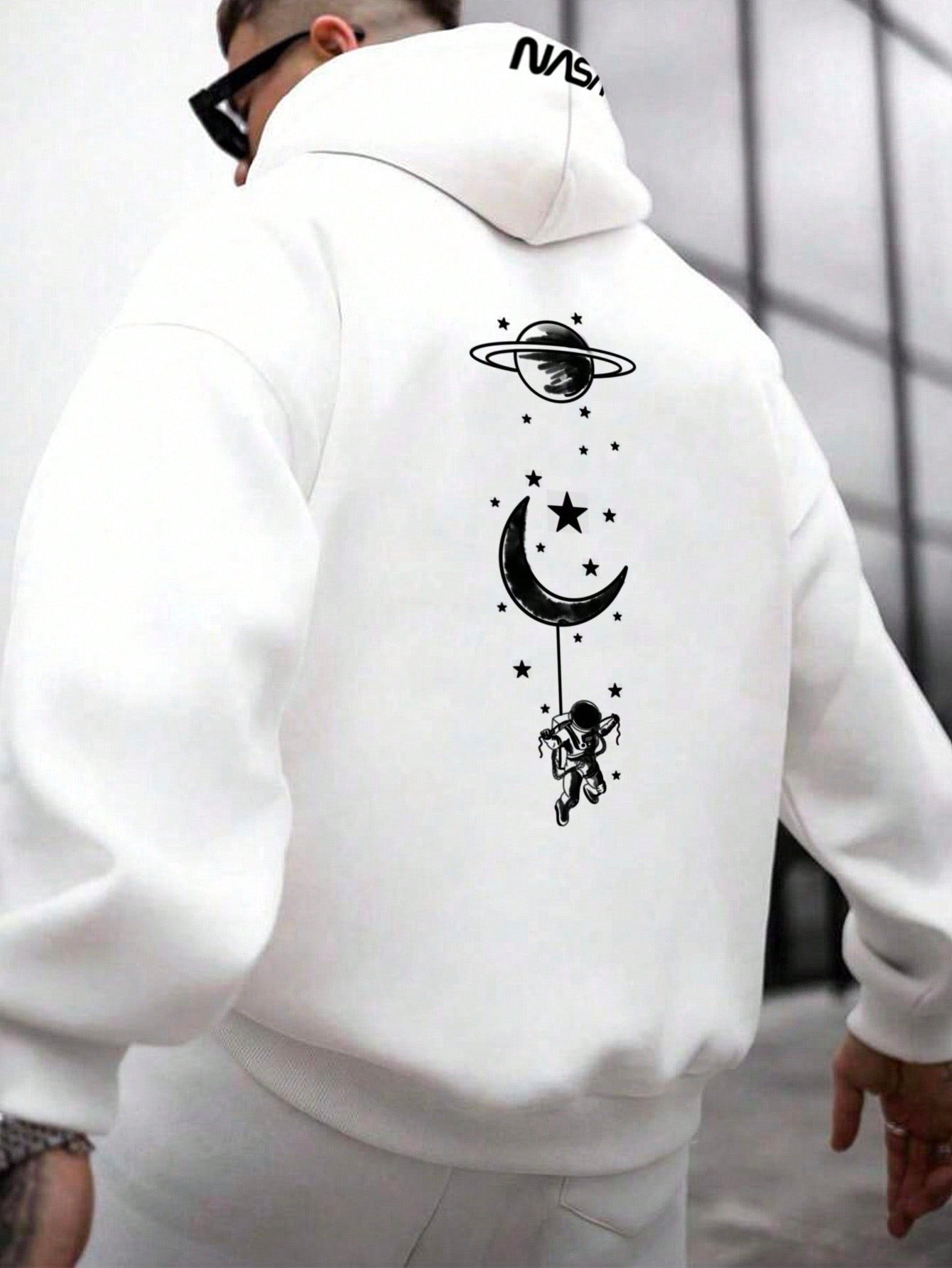 Manfinity Homme Men Ultra Loose Fit Moon & Planet Printed Hoodie, Fall, Long Sleeve Top