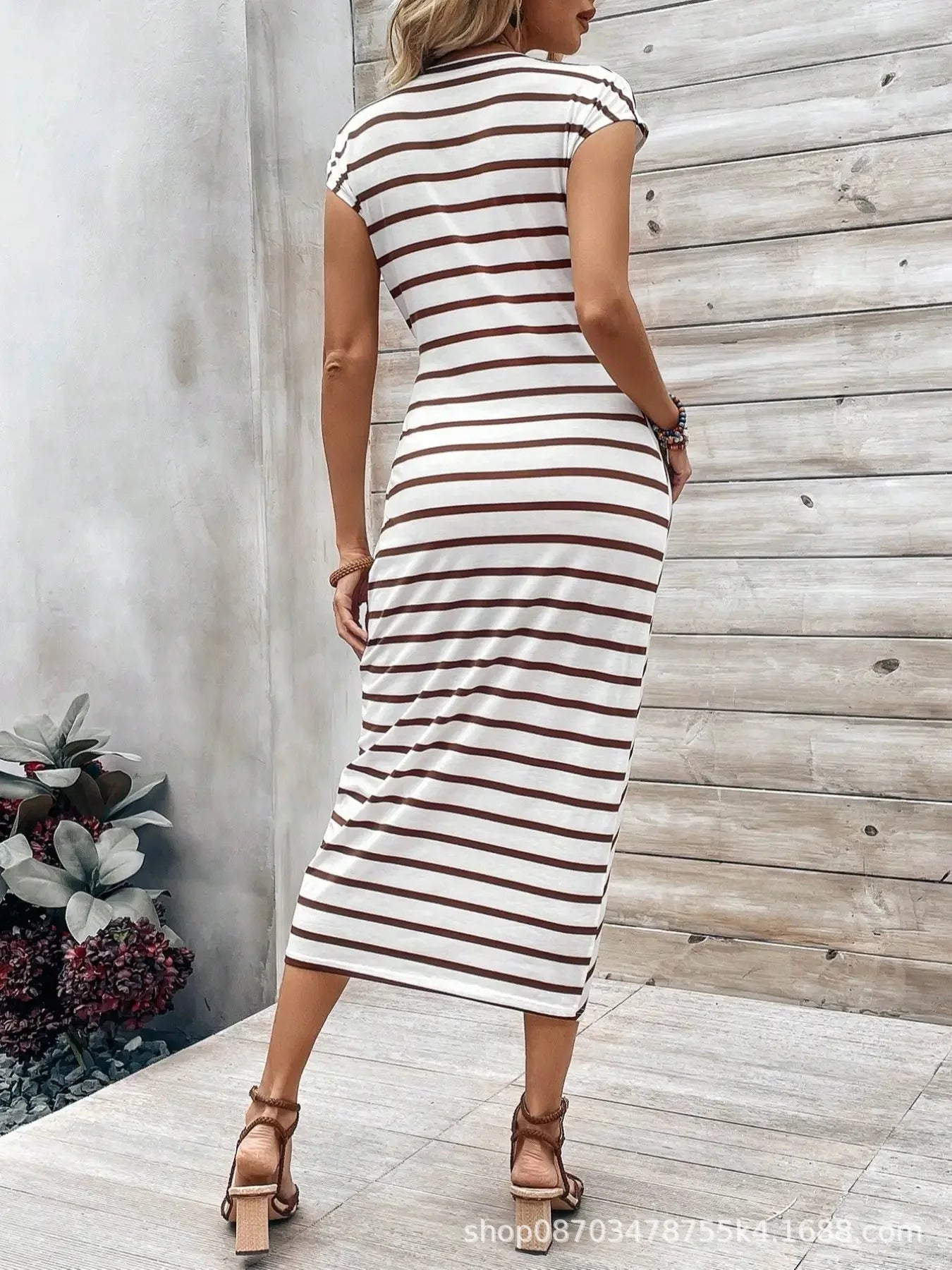 Summer New Long Dress Elegant Waist Strap Fashionable Striped Print Round Neck Short Sleeved High-end Women's Dress