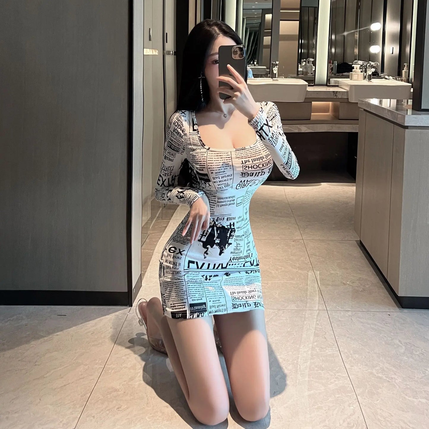 8186Europe and America2026Cross-border foreign trade American-style spicy girl newspaper print slimming long-sleeve dress trendy