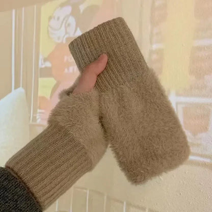 Fashionable Half Finger Gloves Suitable for Women's Soft and Warm Winter Luxurious Solid Color Plush Knitted Fingerless Gloves