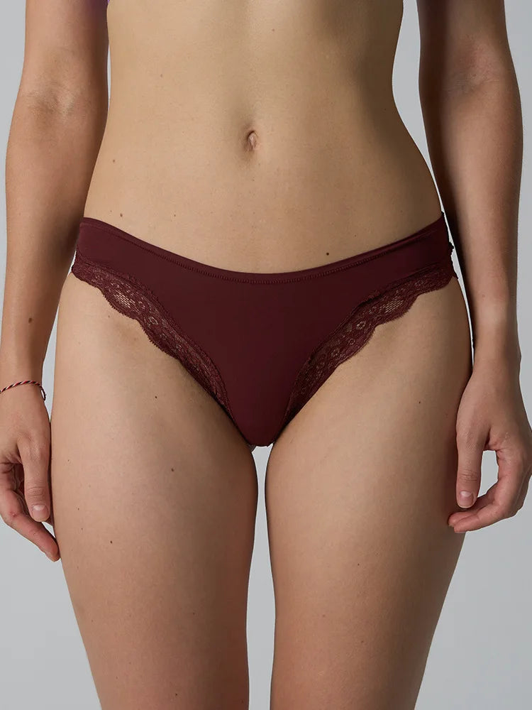 Stretchy Lace Trim Briefs for Women – Ultra-Thin, Breathable & Quick-Dry, Skin-Friendly Comfort Fit