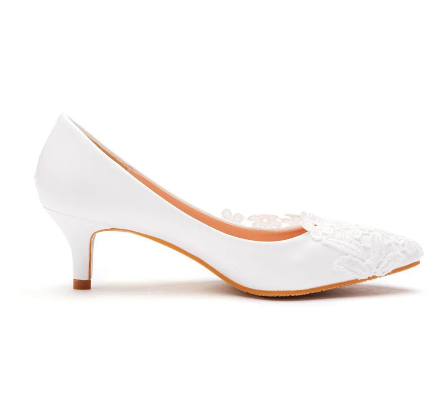 XIHAHA Fashion Women's Crystal Queen White Lace Flower Wedding Shoes Woman Point Toe Slips Lady Dress Flats Sneaker Big Size 43