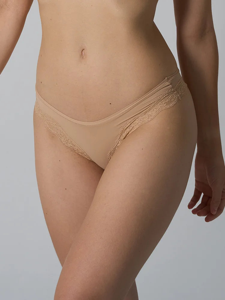 Stretchy Lace Trim Briefs for Women – Ultra-Thin, Breathable & Quick-Dry, Skin-Friendly Comfort Fit