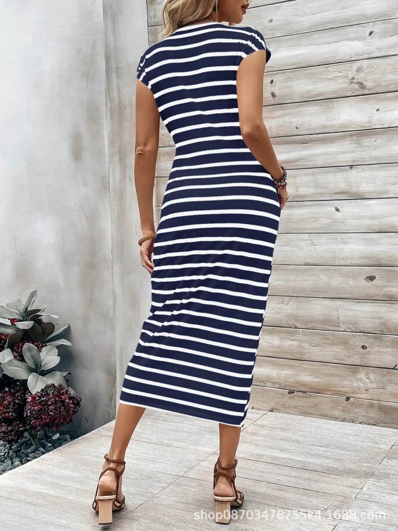 Summer New Long Dress Elegant Waist Strap Fashionable Striped Print Round Neck Short Sleeved High-end Women's Dress