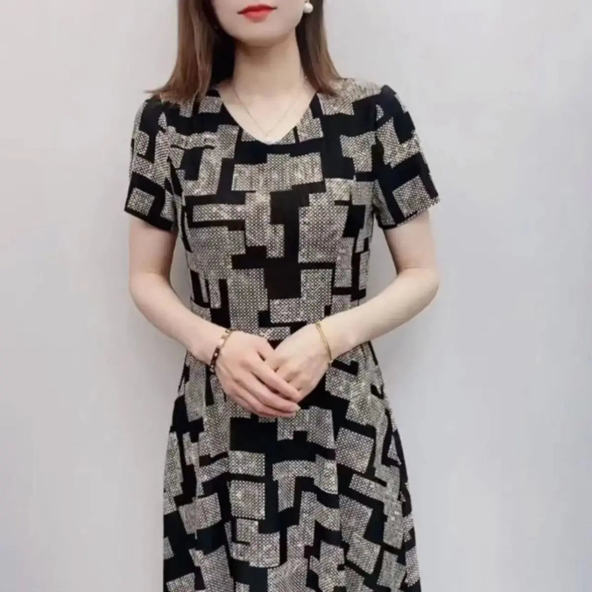 Elegant Fashion Geometric Printing Dresses Summer 2023 New Short Sleeve V-Neck Loose Tunic Pullovers Midi Dress Women's Clothing