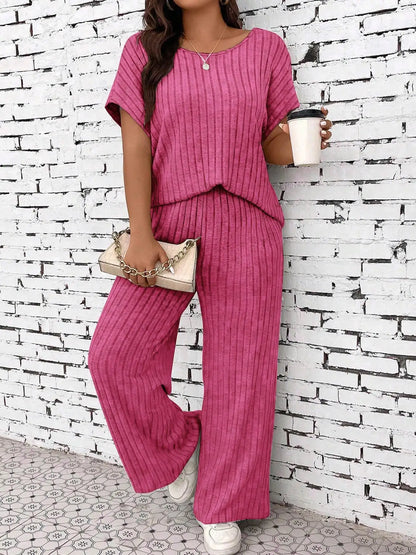 2 Counts Women's Plus Size Textured Batwing Sleeve Tee & Elastic Waist Pants Set, Casual Short Sleeve T-shirt & Straight Leg Tro