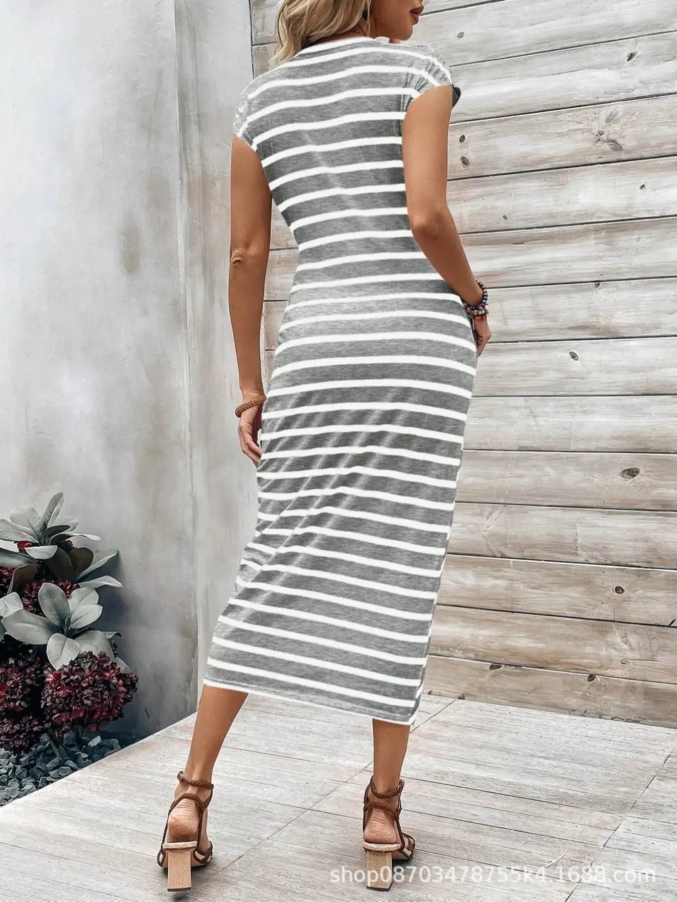 Summer New Long Dress Elegant Waist Strap Fashionable Striped Print Round Neck Short Sleeved High-end Women's Dress