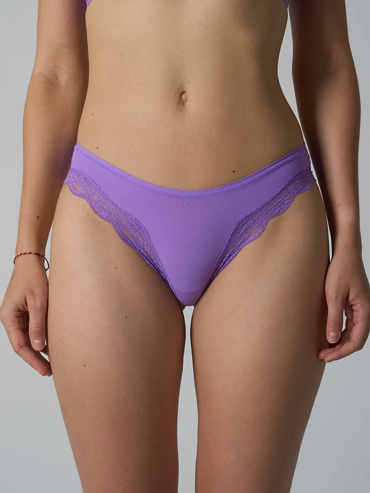 Stretchy Lace Trim Briefs for Women – Ultra-Thin, Breathable & Quick-Dry, Skin-Friendly Comfort Fit